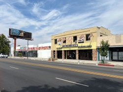 7118-22 Reseda Boulevard Property Image